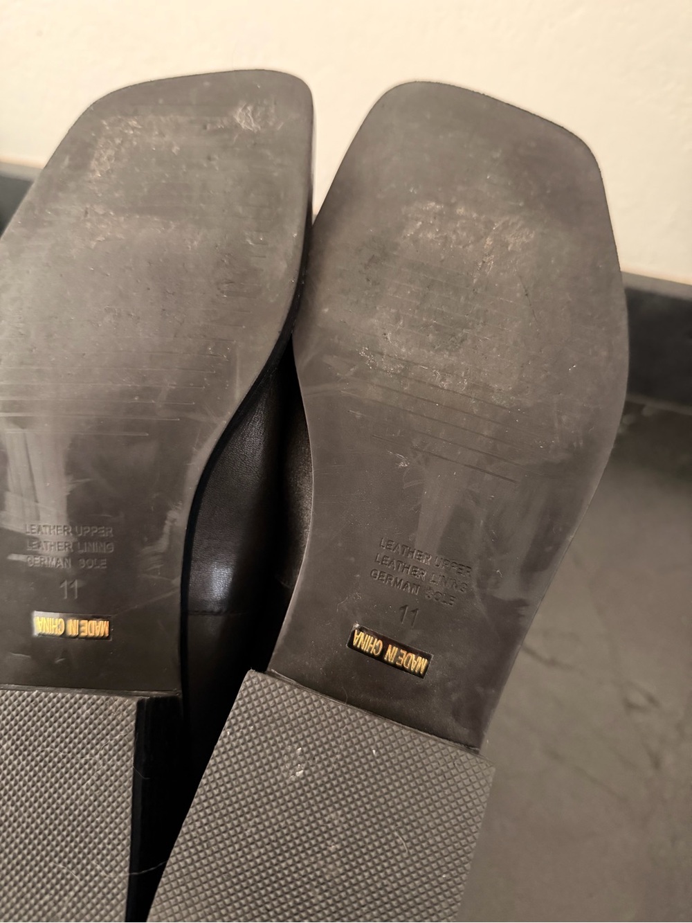INTENTIONALLY BLANK Black Open-Toe Block Heel Mules - Picture 4 of 4